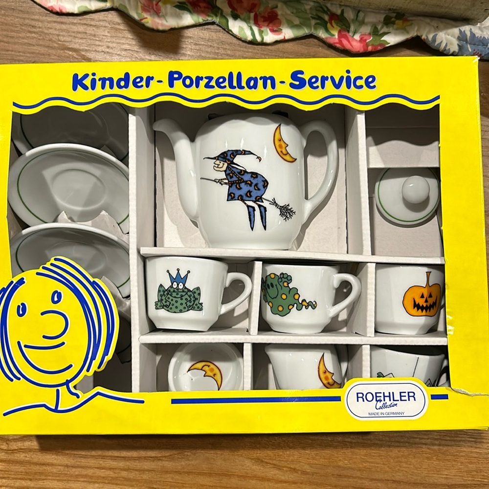 Porcelain 12 pc Halloween Tea Set made in Germany- Roehler Collection- vintage